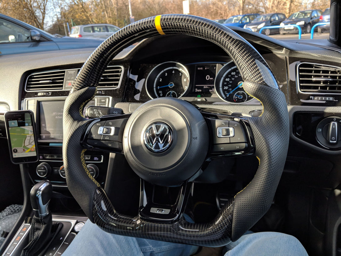 Flat Bottom vs Round Steering Wheels: Which One Should You Choose?
